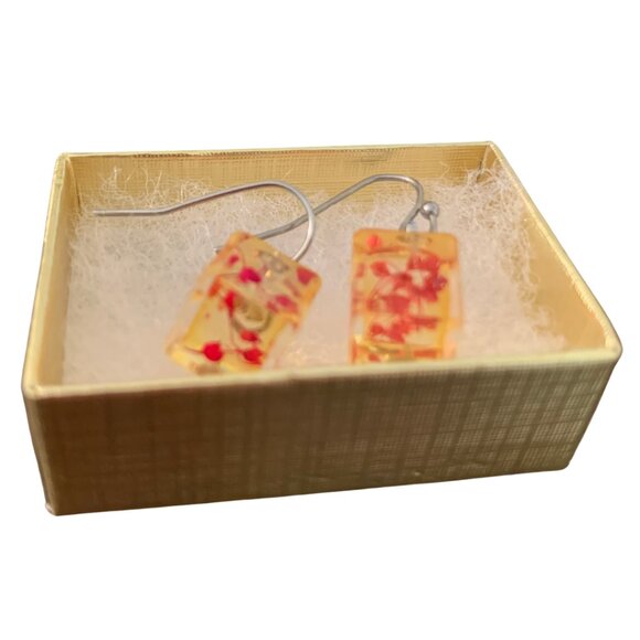 Pressed Flower Earrings Red Pressed Flower in a Cube - Picture 3 of 3